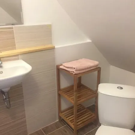 Apartman S Vyhledem Na Hrad * Локет